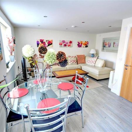 Hotties House - Two-Bed Cottage, Dog-Friendly & Off-Street Parking - Scarborough Dış mekan fotoğraf
