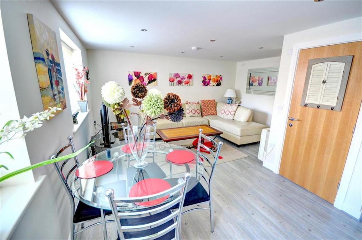 Hotties House - Two-Bed Cottage, Dog-Friendly & Off-Street Parking - Scarborough Dış mekan fotoğraf
